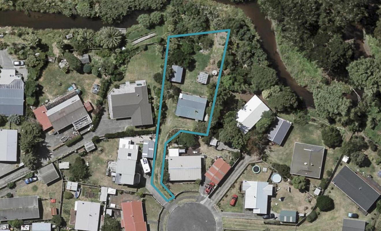 5 Hewson Crescent, Otaki Beach, Otaki - Carousel 1
