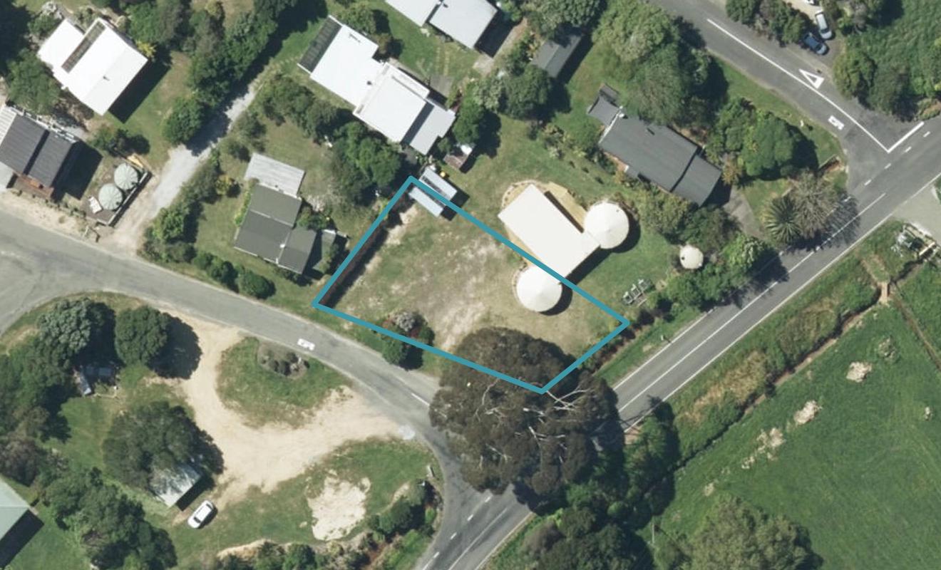 2 Petersen Road, Tata Beach, Takaka - Carousel 1
