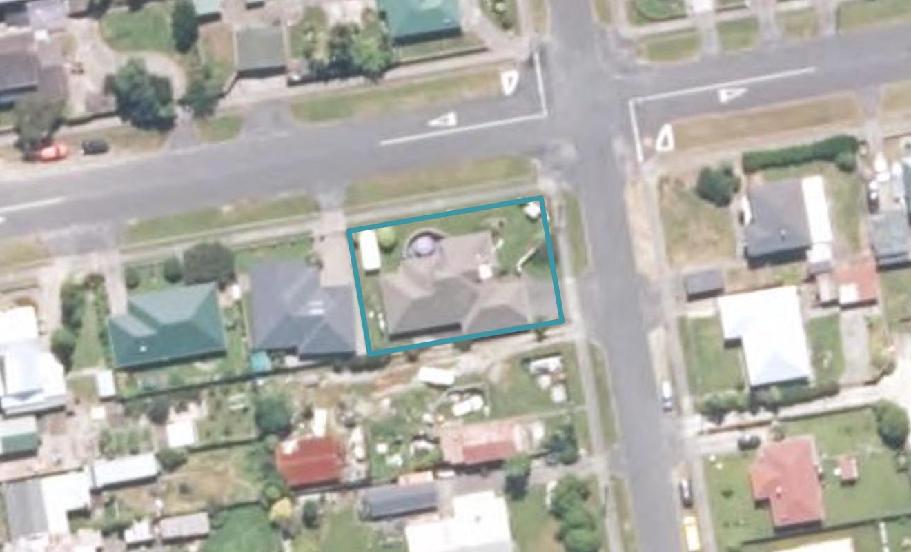 38 Henley Street, Westport, Westport - Carousel 1