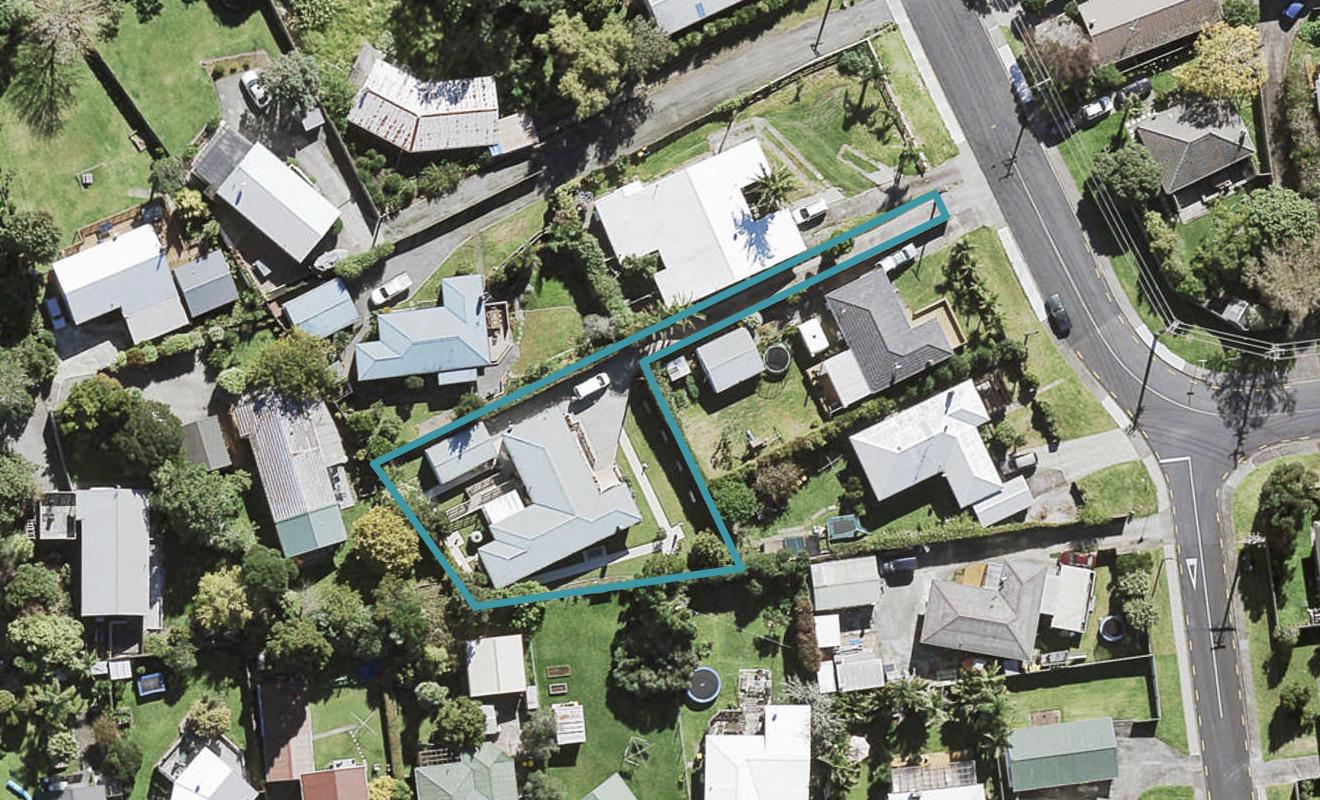 22 Tiri Tiri Road, Birkdale, Auckland - Carousel 1