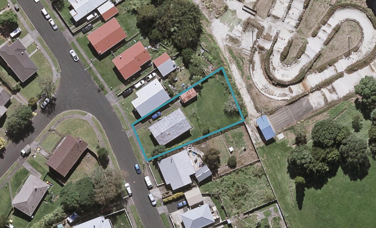 32 Endeavour Street, Marfell, New Plymouth - Carousel 1
