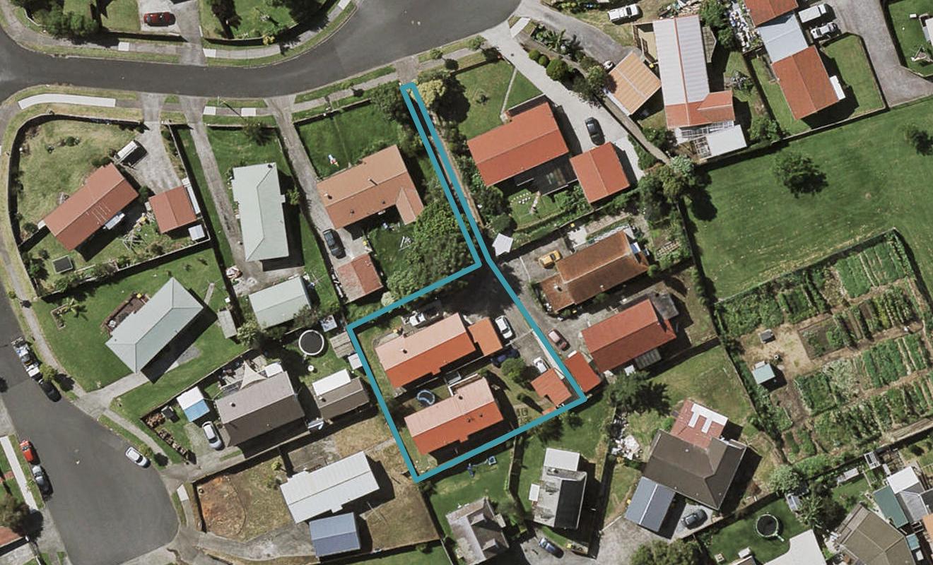 1/7 Constance Place, Clover Park, Auckland - Carousel 1