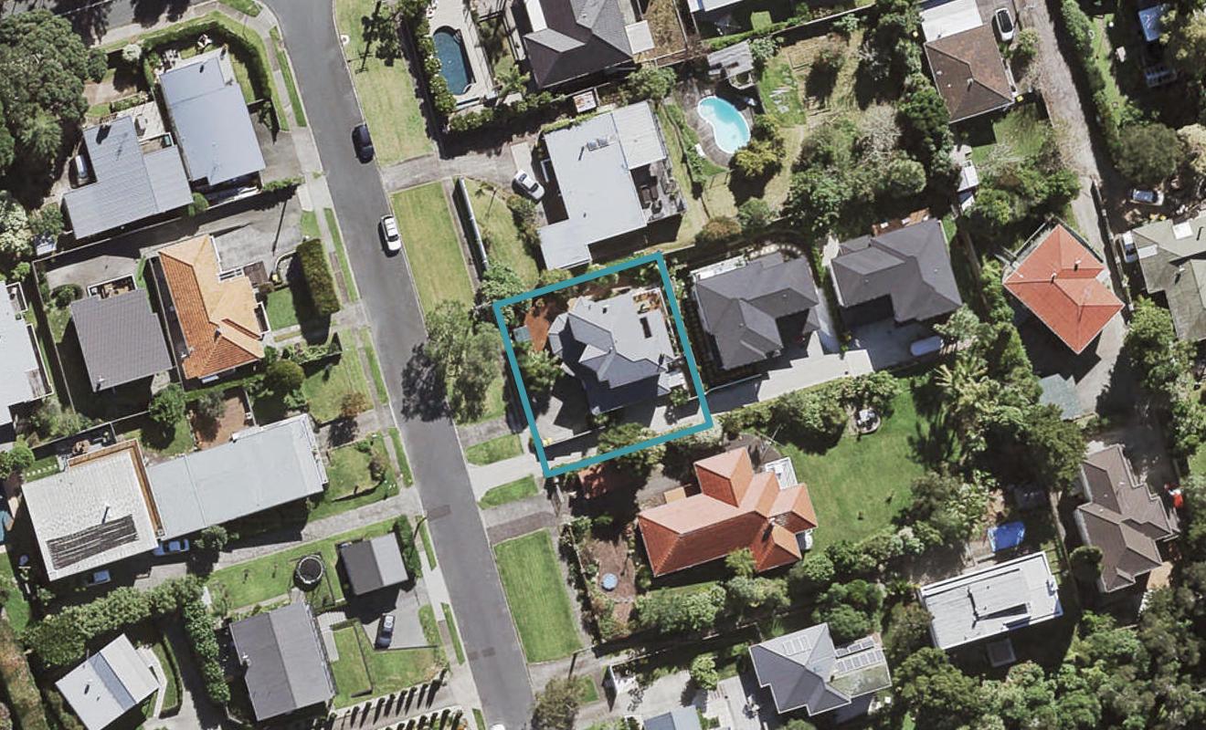 11 Bank Street, Hillcrest, Auckland - Carousel 1
