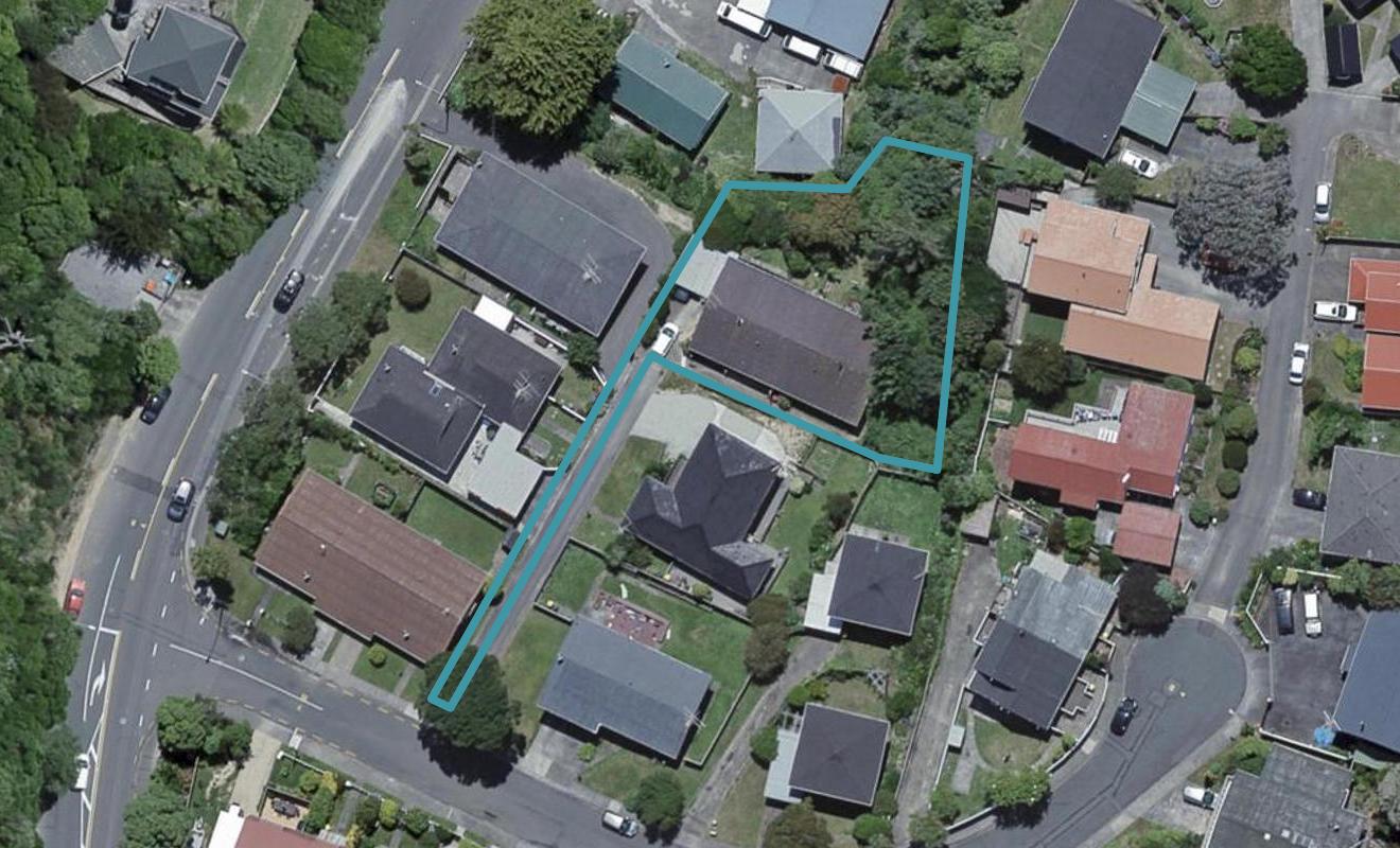 7 Burdendale Grove, Churton Park, Wellington - Carousel 1