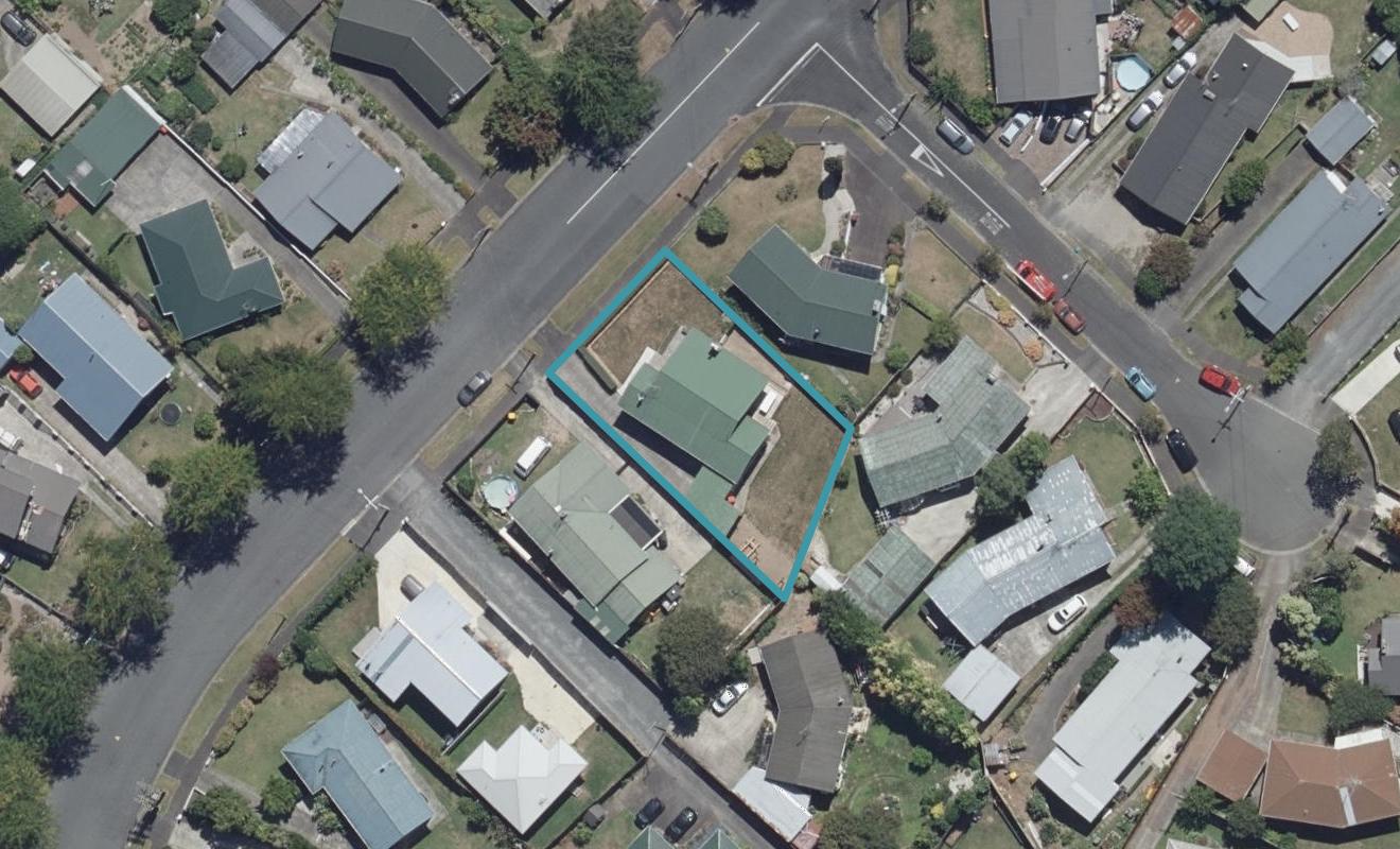 48 Garden Heights Avenue, Glenview, Hamilton - Carousel 1