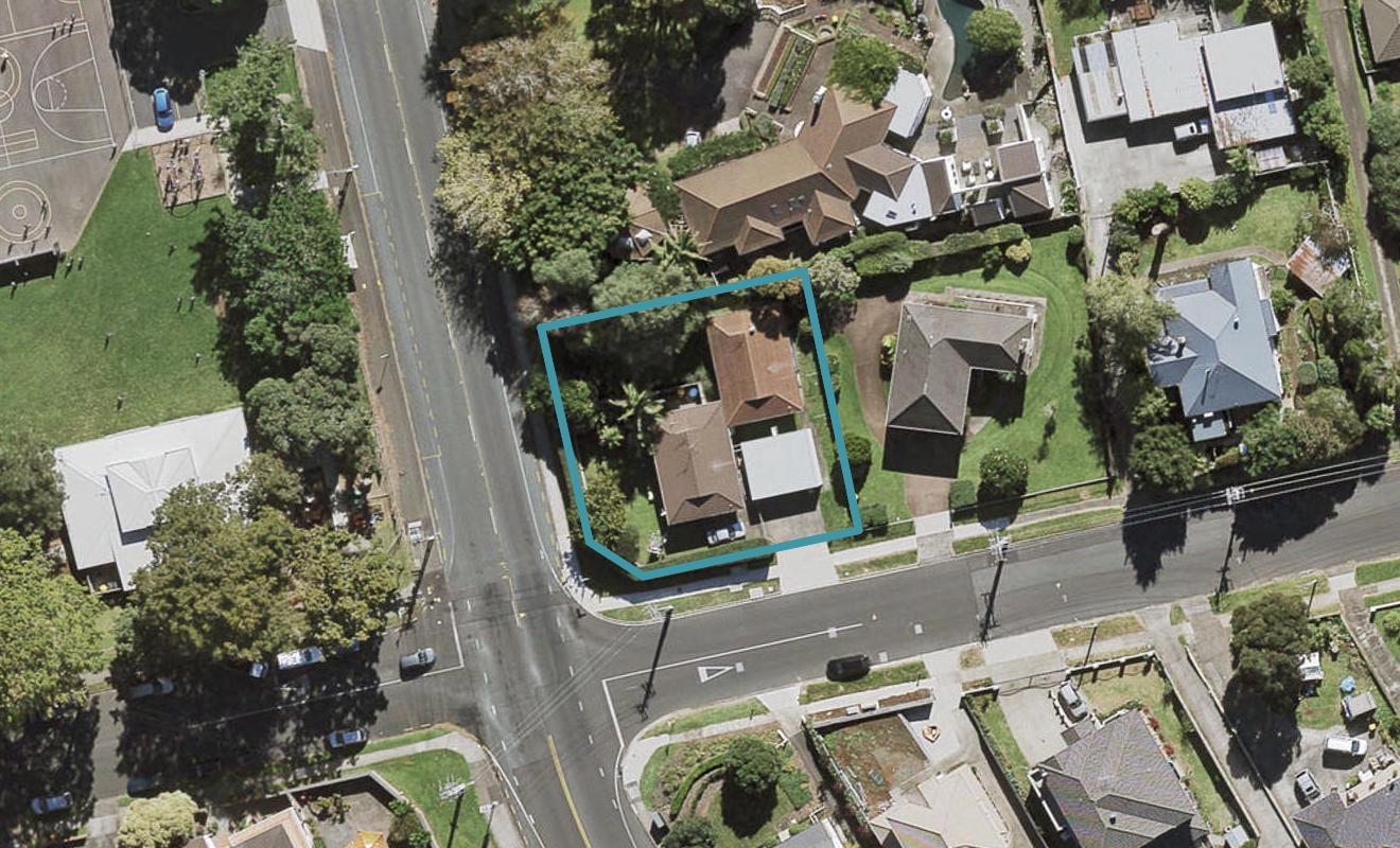 2/1 Hastie Avenue, Mangere Bridge, Auckland - Carousel 1