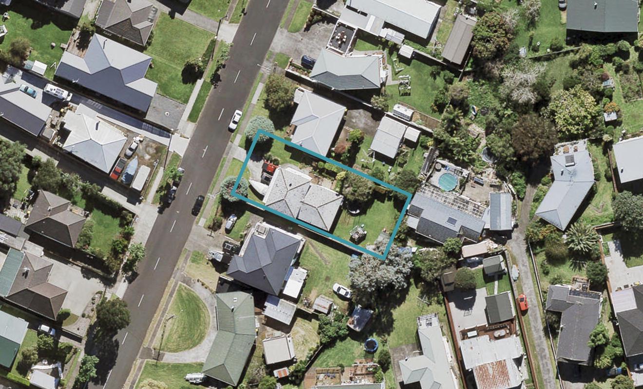 24 Shortt Avenue, Mangere Bridge, Auckland - Carousel 1