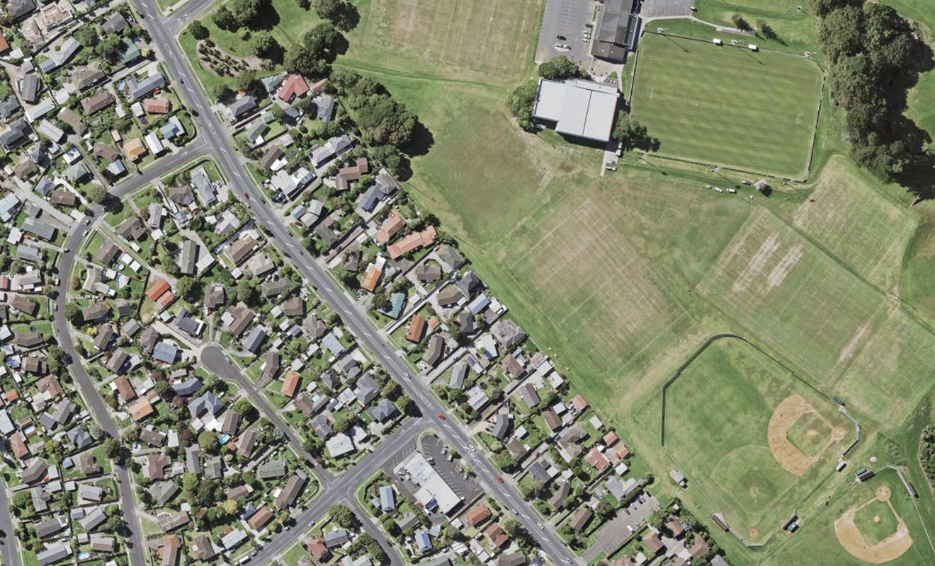 102A Cascades Road, Pakuranga Heights, Auckland - Carousel 1