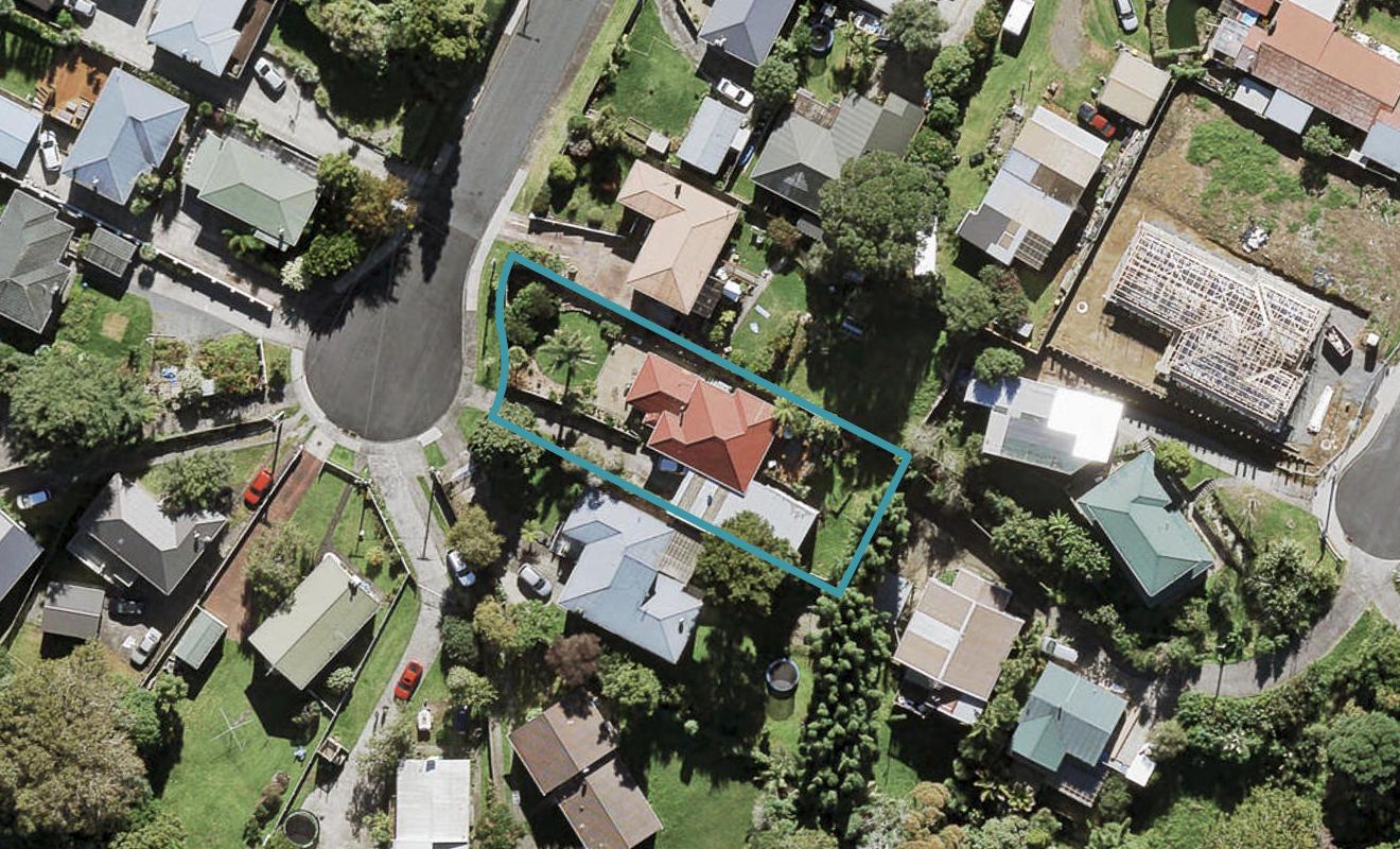 6 Hughes Terrace, Te Atatu Peninsula, Auckland - Carousel 1