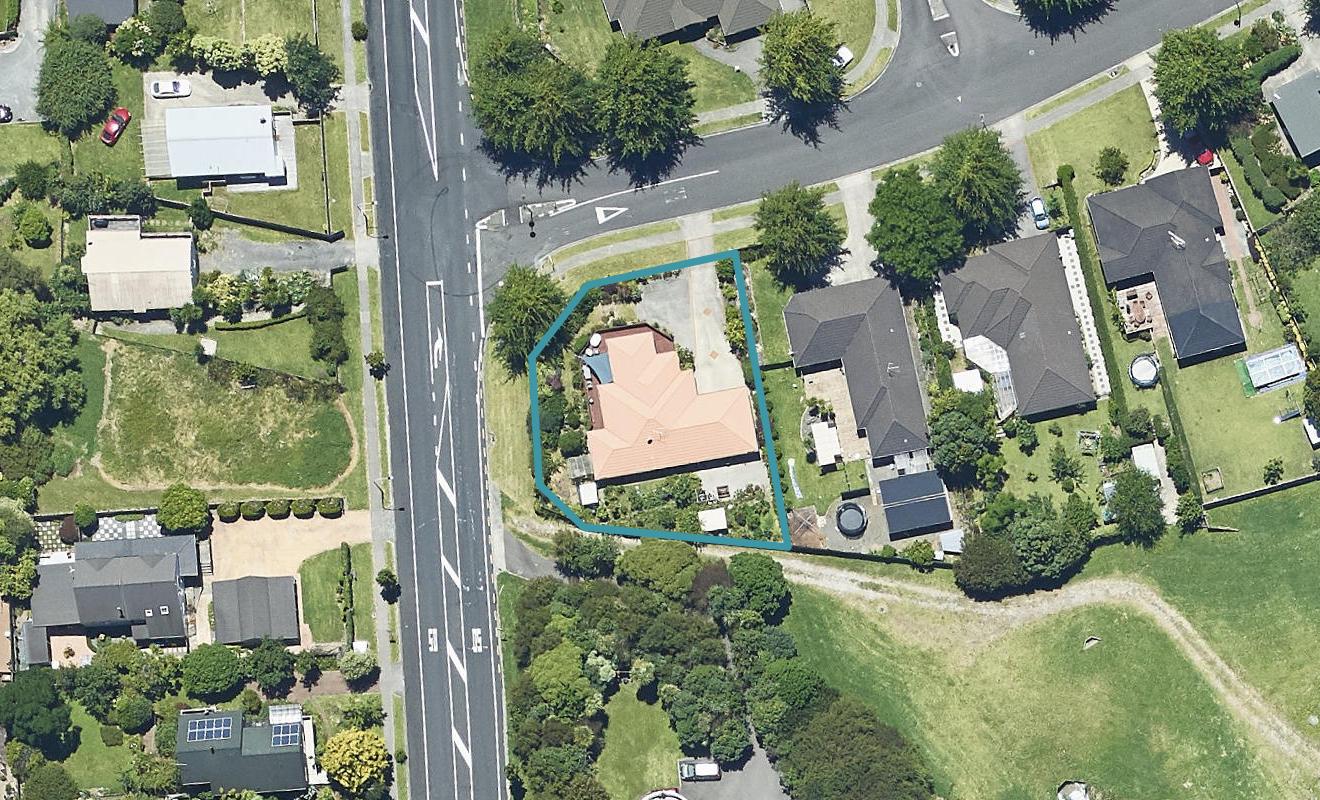 71 Village Park Drive, Welcome Bay, Tauranga - Carousel 1