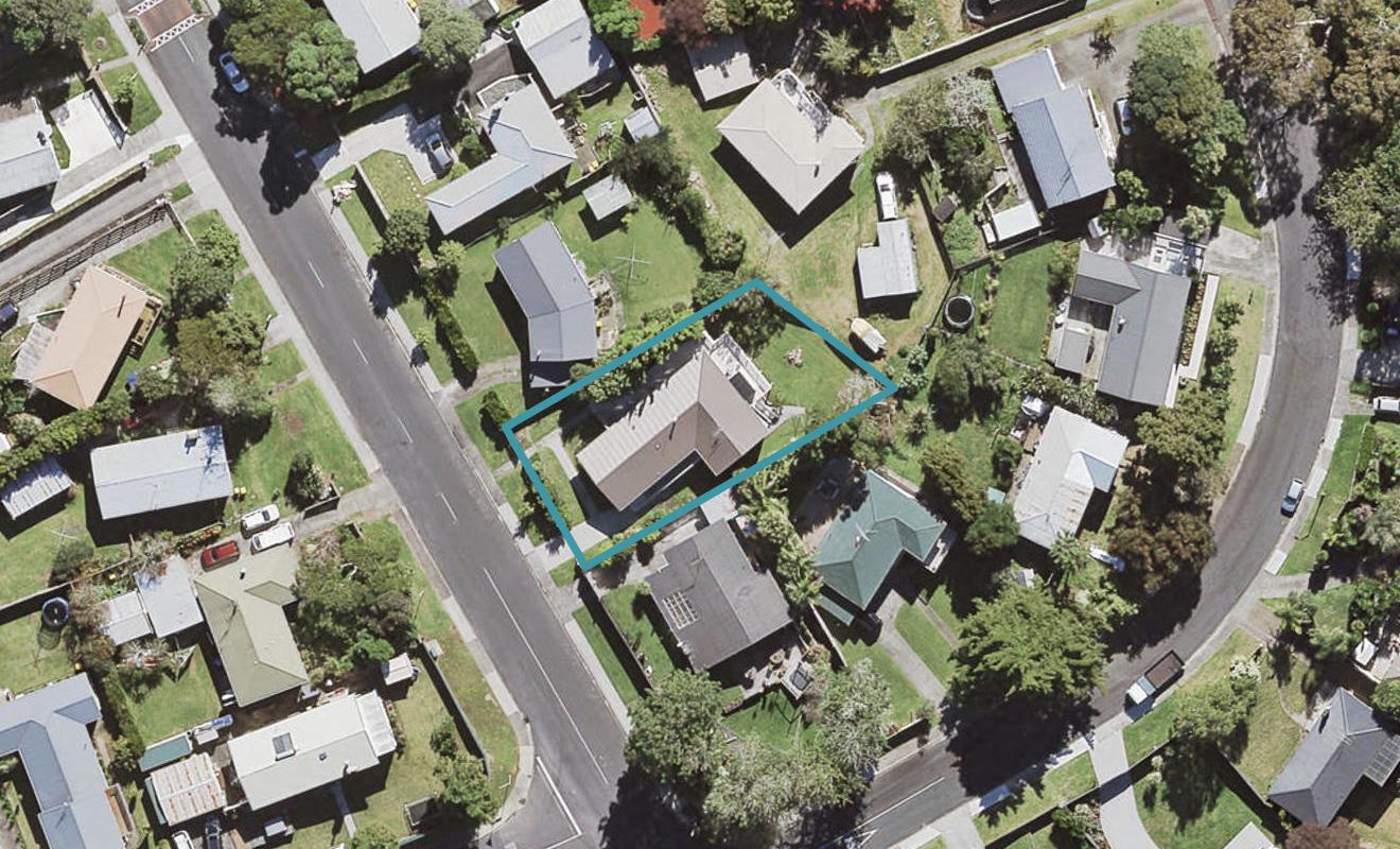 77 Lauderdale Road, Birkdale, Auckland - Carousel 1