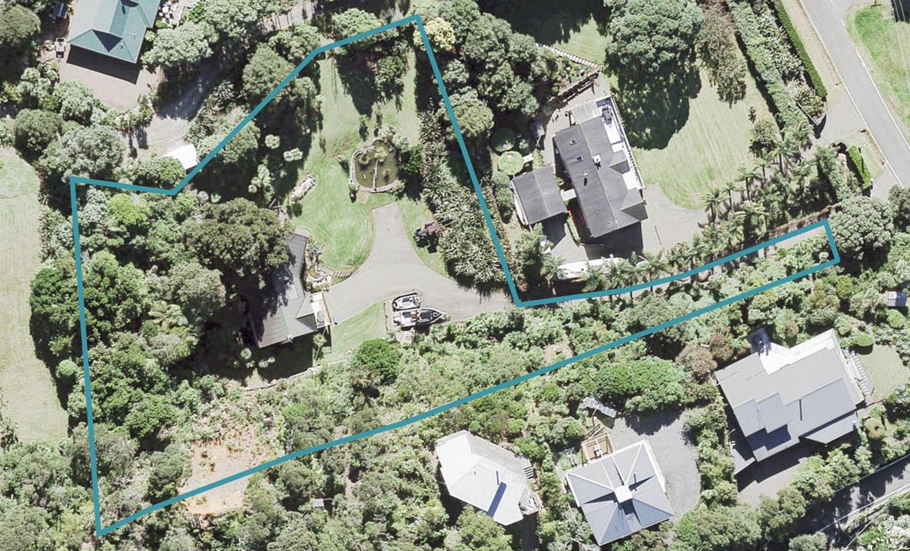 131 Cornwallis Road, Cornwallis, Auckland - Carousel 1