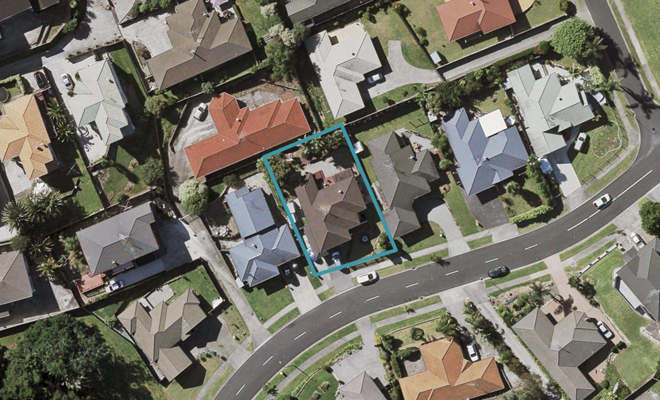 15 De Havilland Drive, Goodwood Heights, Auckland - Carousel 1