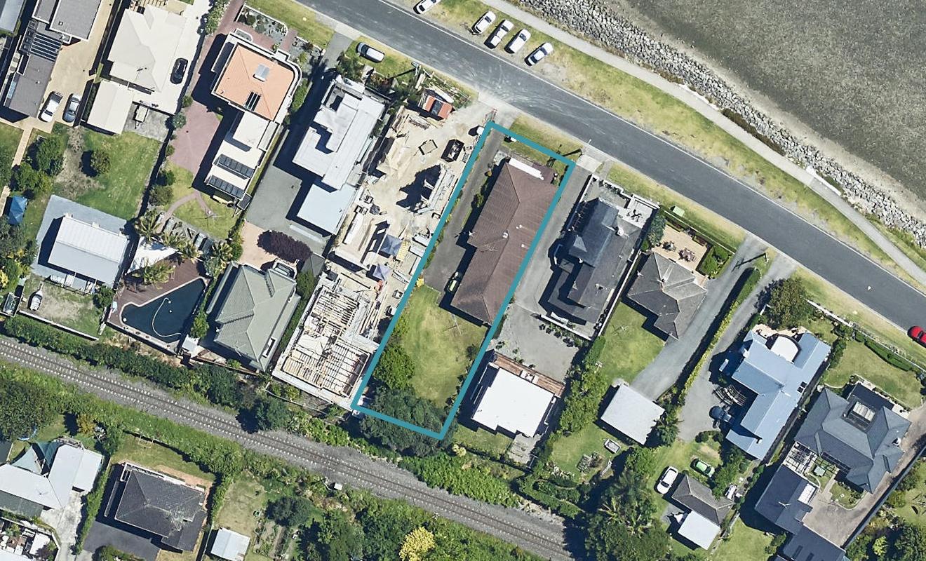 18 Harbour Drive, Otumoetai, Tauranga - Carousel 1