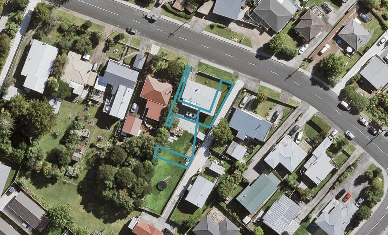 6/47 Awaroa Road, Sunnyvale, Auckland - Carousel 1