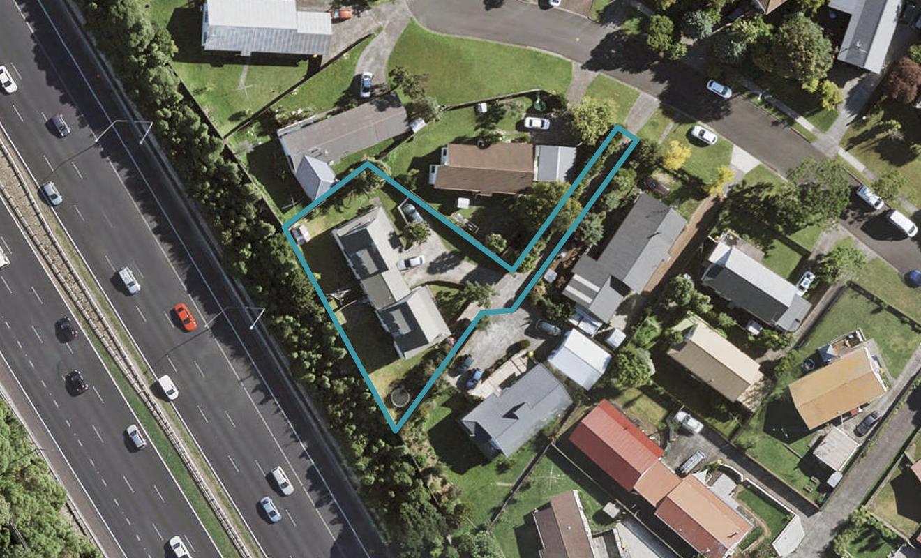 2/24 Leven Lane, Totara Heights, Auckland - Carousel 1
