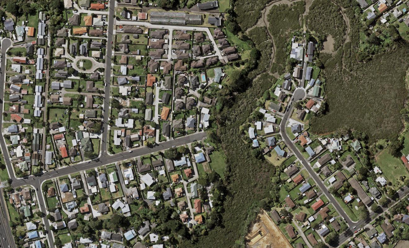 130 Luke Street East, Otahuhu, Auckland - Carousel 1