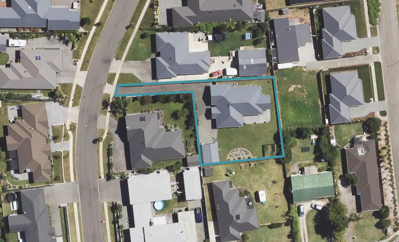 5 Charteris Rise, Riverdale, Gisborne - Carousel 1