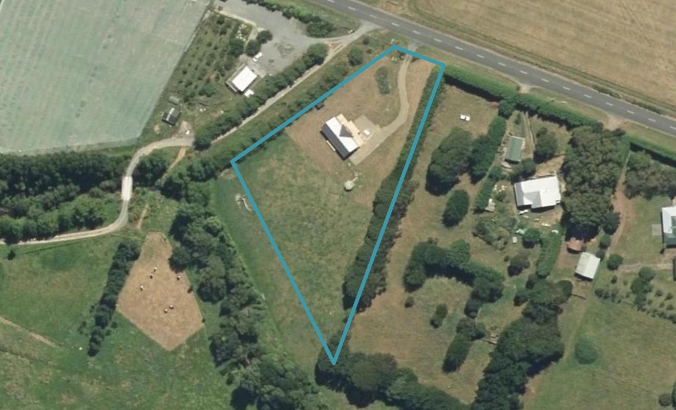 121 Waikawa Beach Road, Manakau, Levin - Carousel 1