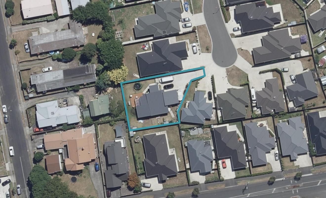 14 Peter Way Place, Glenview, Hamilton - Carousel 1