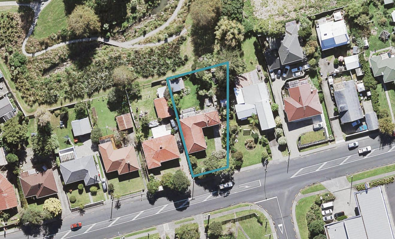 91 Godley Road, Green Bay, Auckland - Carousel 1