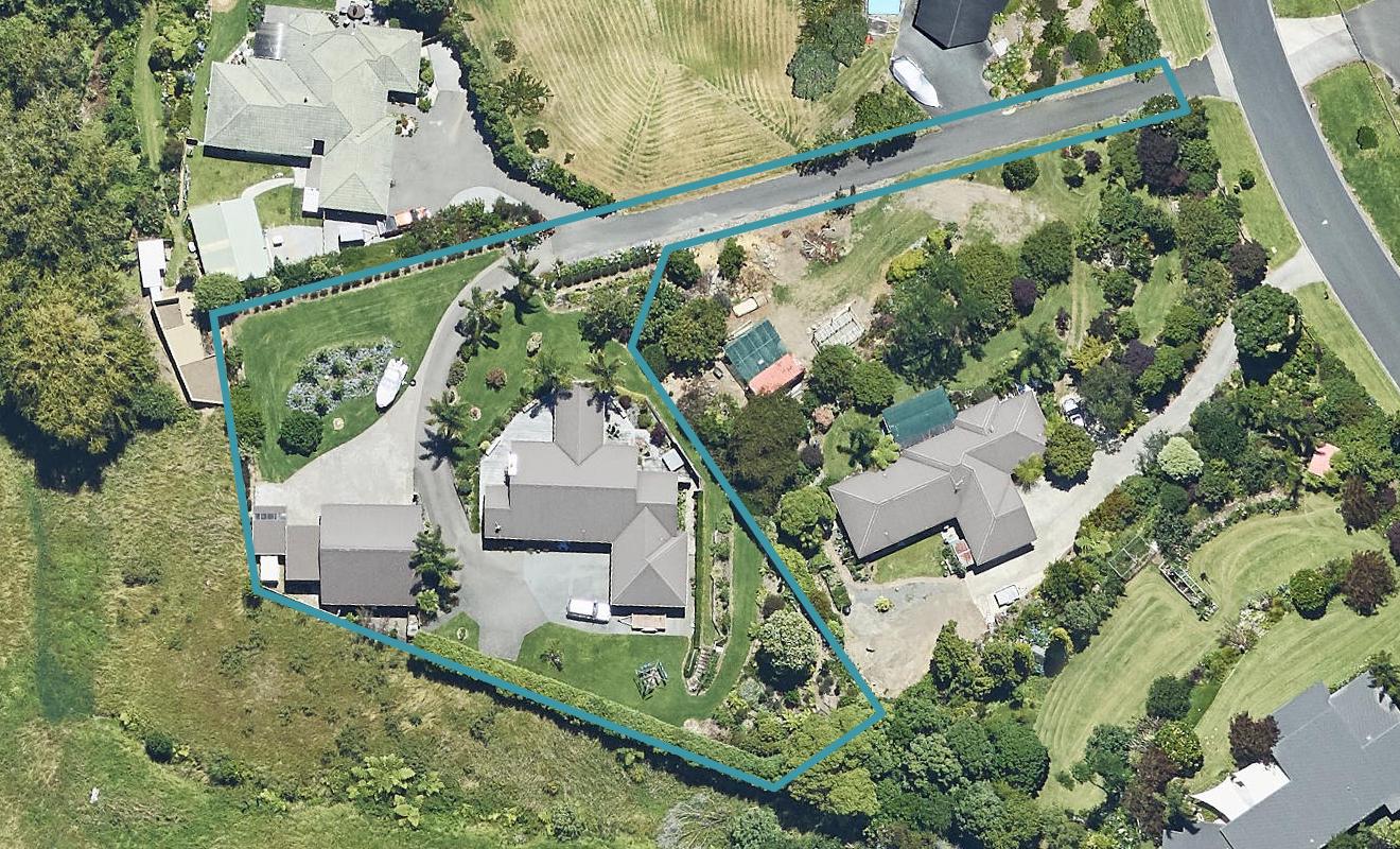 7 Roger Guy Place, Welcome Bay, Tauranga - Carousel 1
