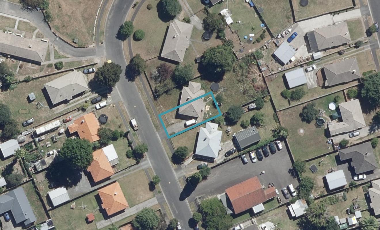 1/14 Ross Crescent, Fairfield, Hamilton - Carousel 1