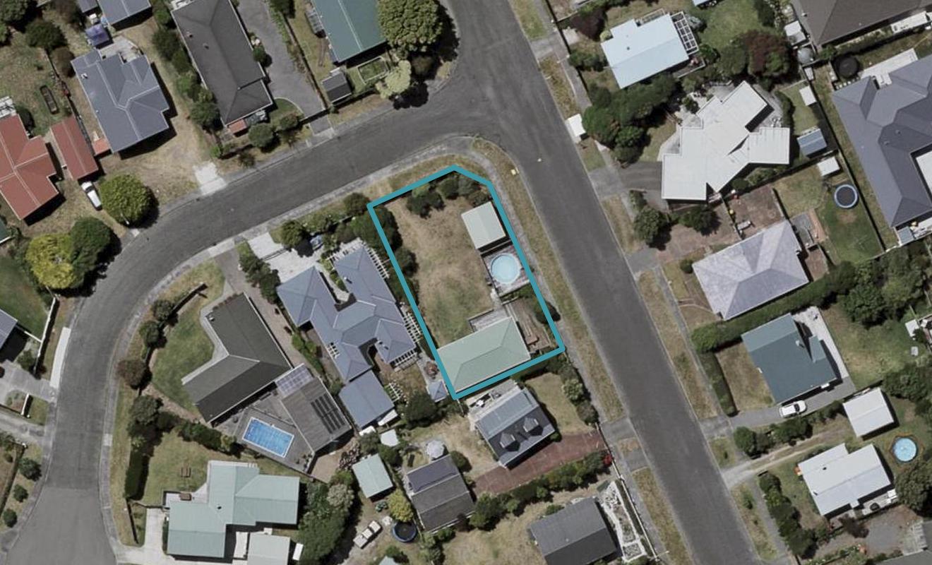 1 Adrian Grove, Waikanae Beach, Waikanae - Carousel 1
