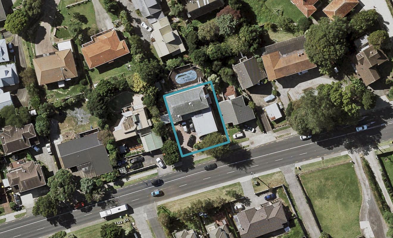 36 Redoubt Road, Goodwood Heights, Auckland - Carousel 1
