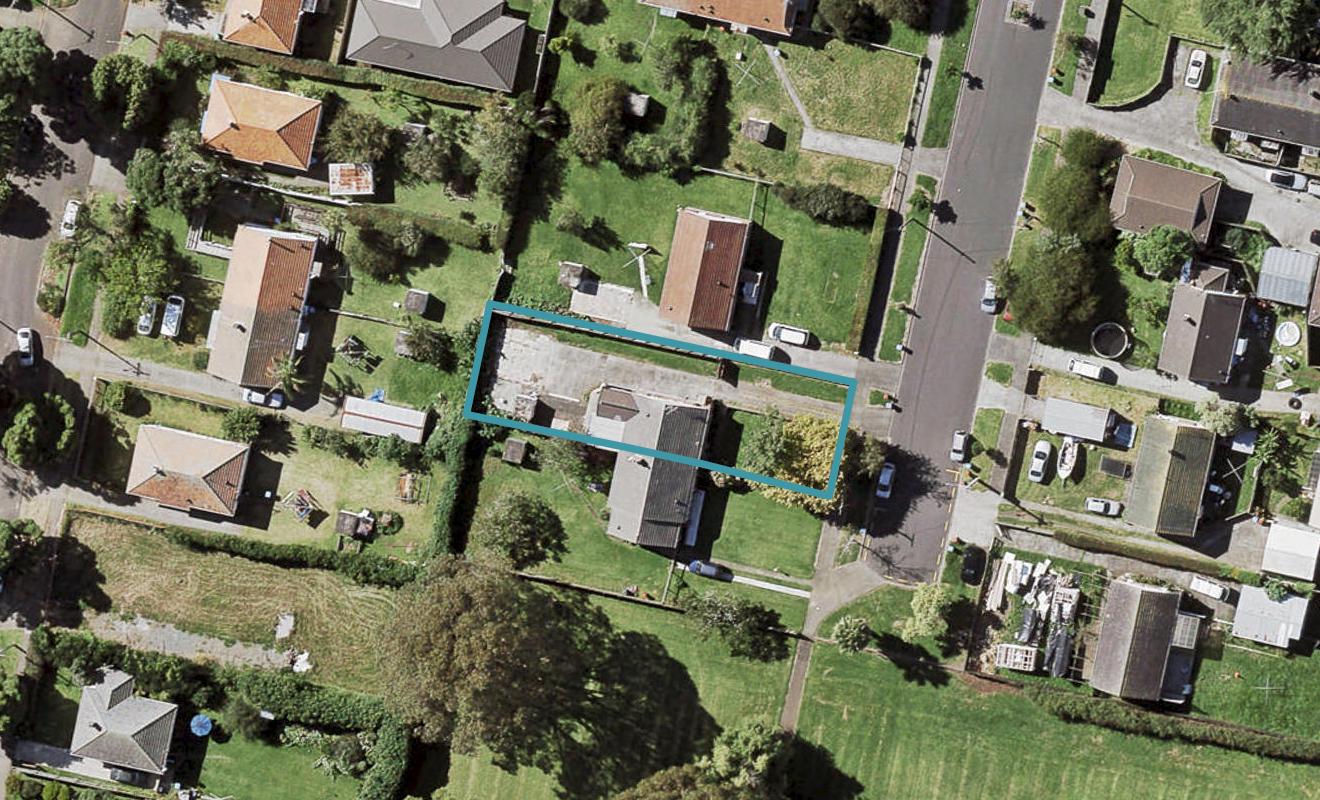 5 Taurima Avenue, Point England, Auckland - Carousel 1