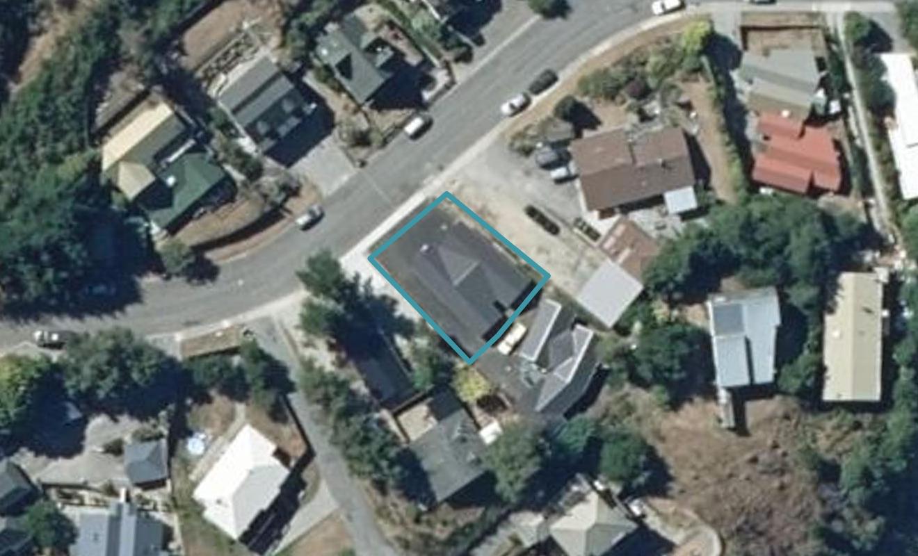 16 Lochy Road, Fernhill, Queenstown - Carousel 1