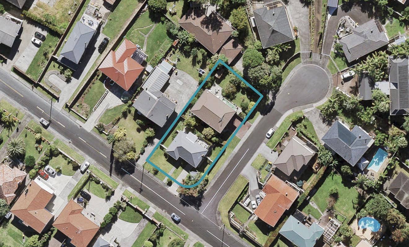 77 Jaemont Avenue, Te Atatu South, Auckland - Carousel 1