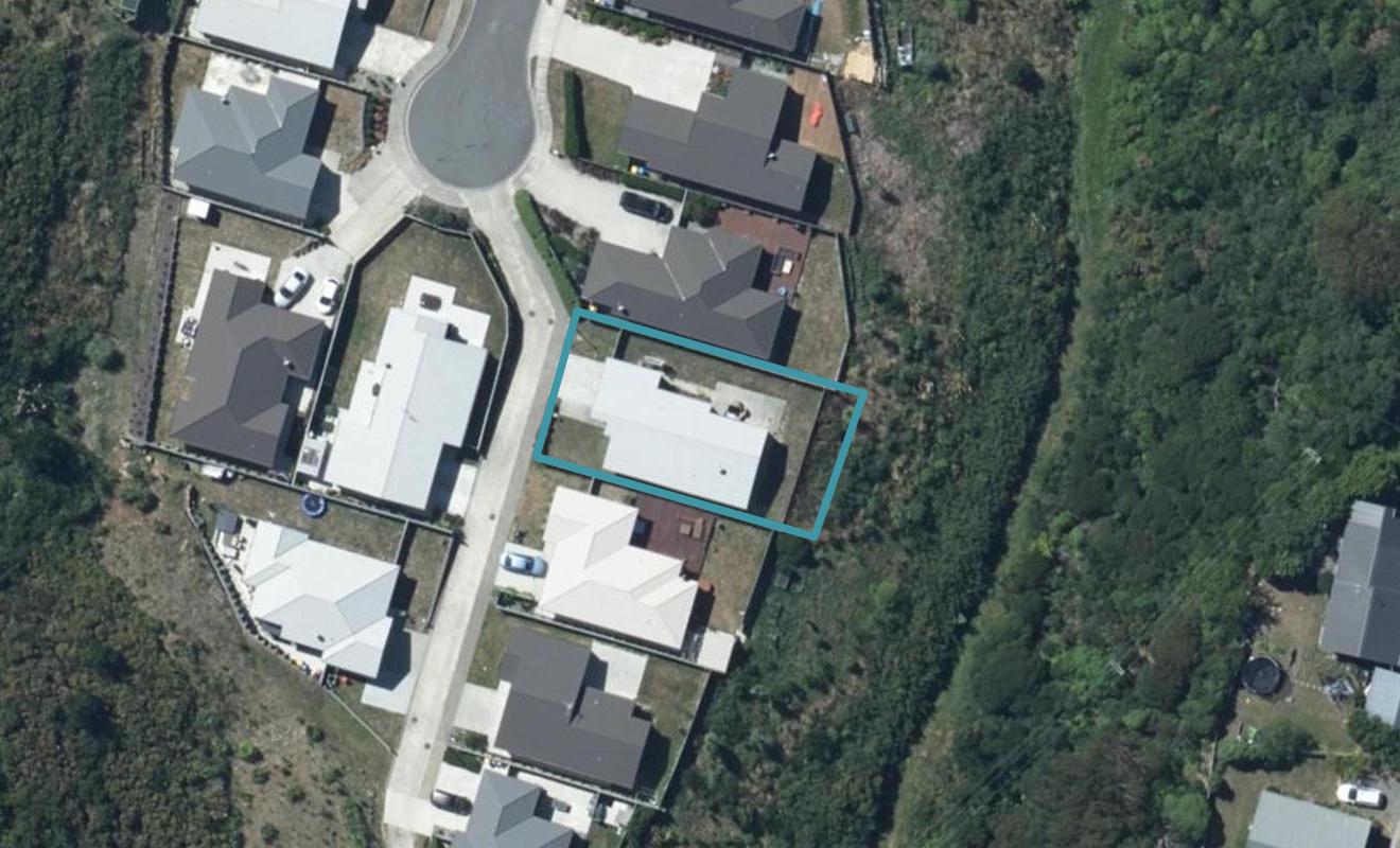 75 Staithes Drive North, Whitby, Porirua - Carousel 1