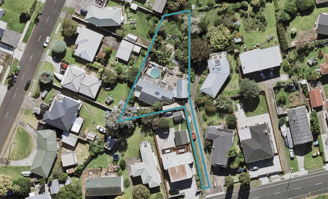 58A Church Road, Mangere Bridge, Auckland - Carousel 1