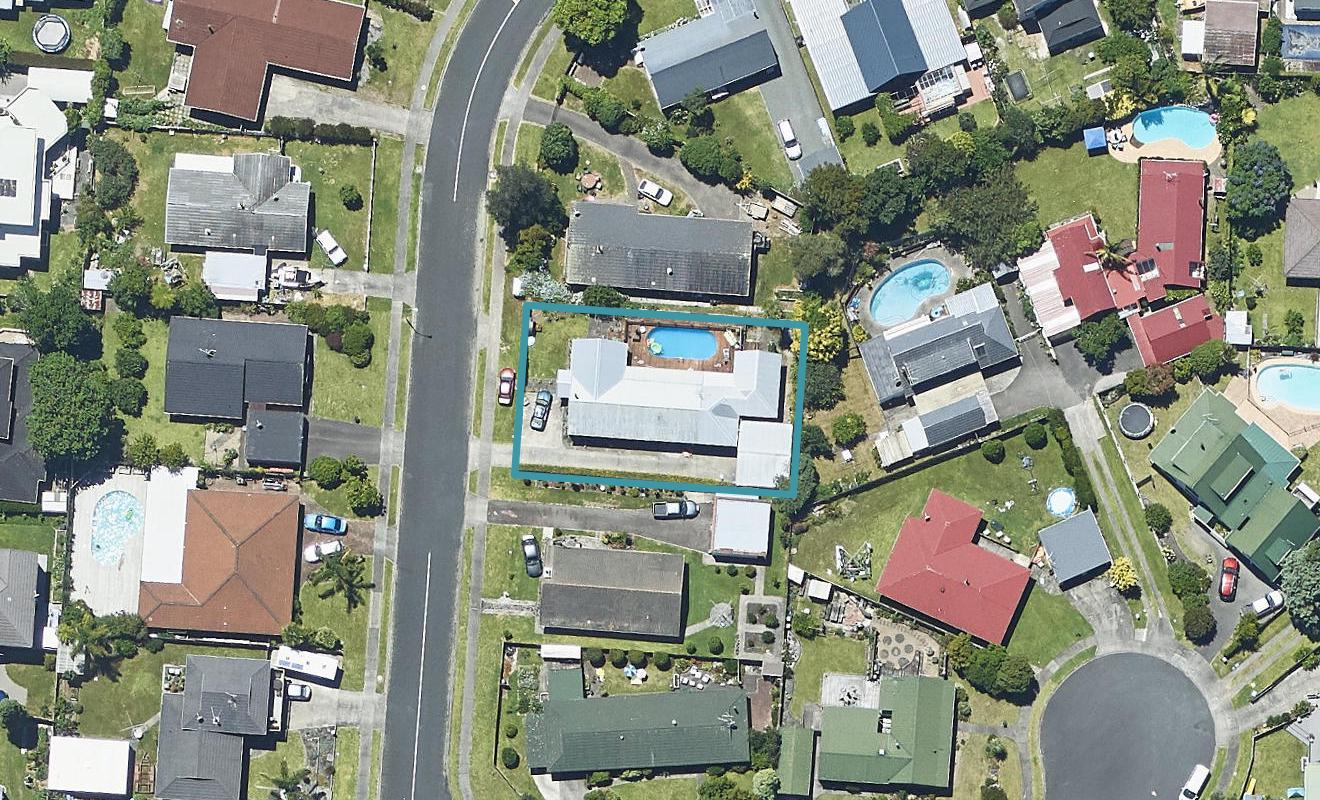 18 Endeavour Avenue, Welcome Bay, Tauranga - Carousel 1