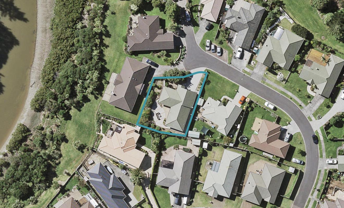 8 Kalgan Place, Burswood, Auckland - Carousel 1
