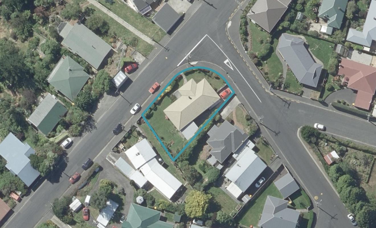 2 English Avenue, Kenmure, Dunedin - Carousel 1