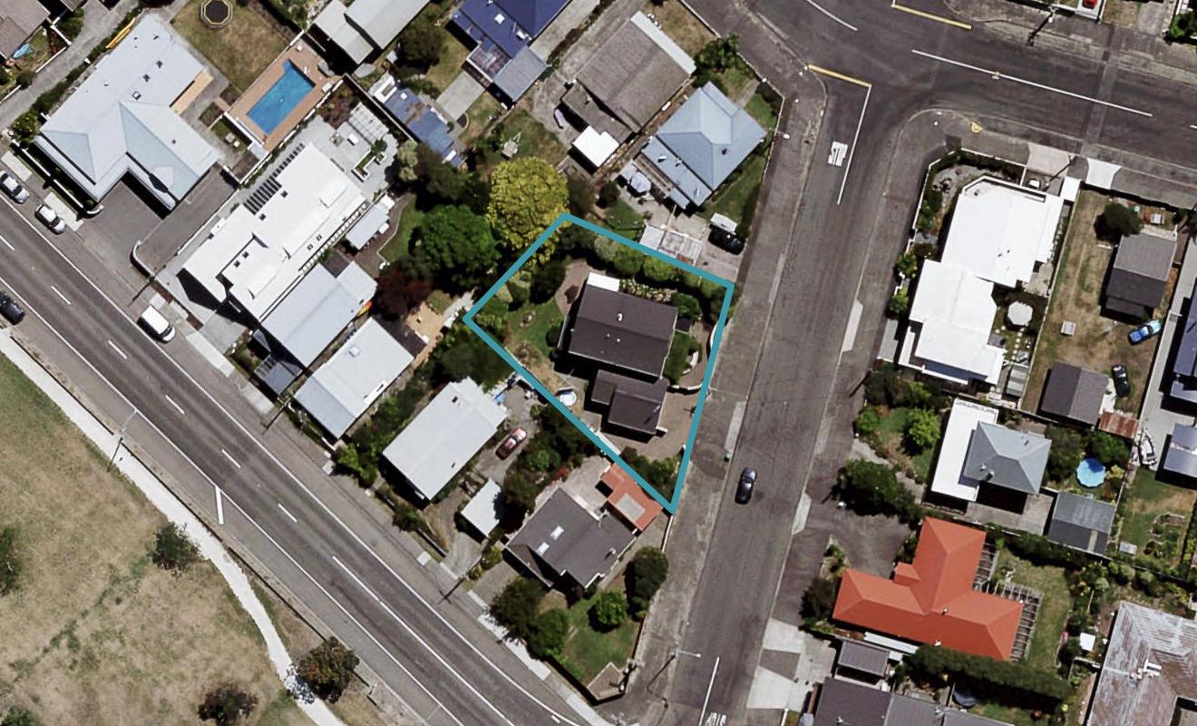 2 Nott Street, Westshore, Napier - Carousel 1