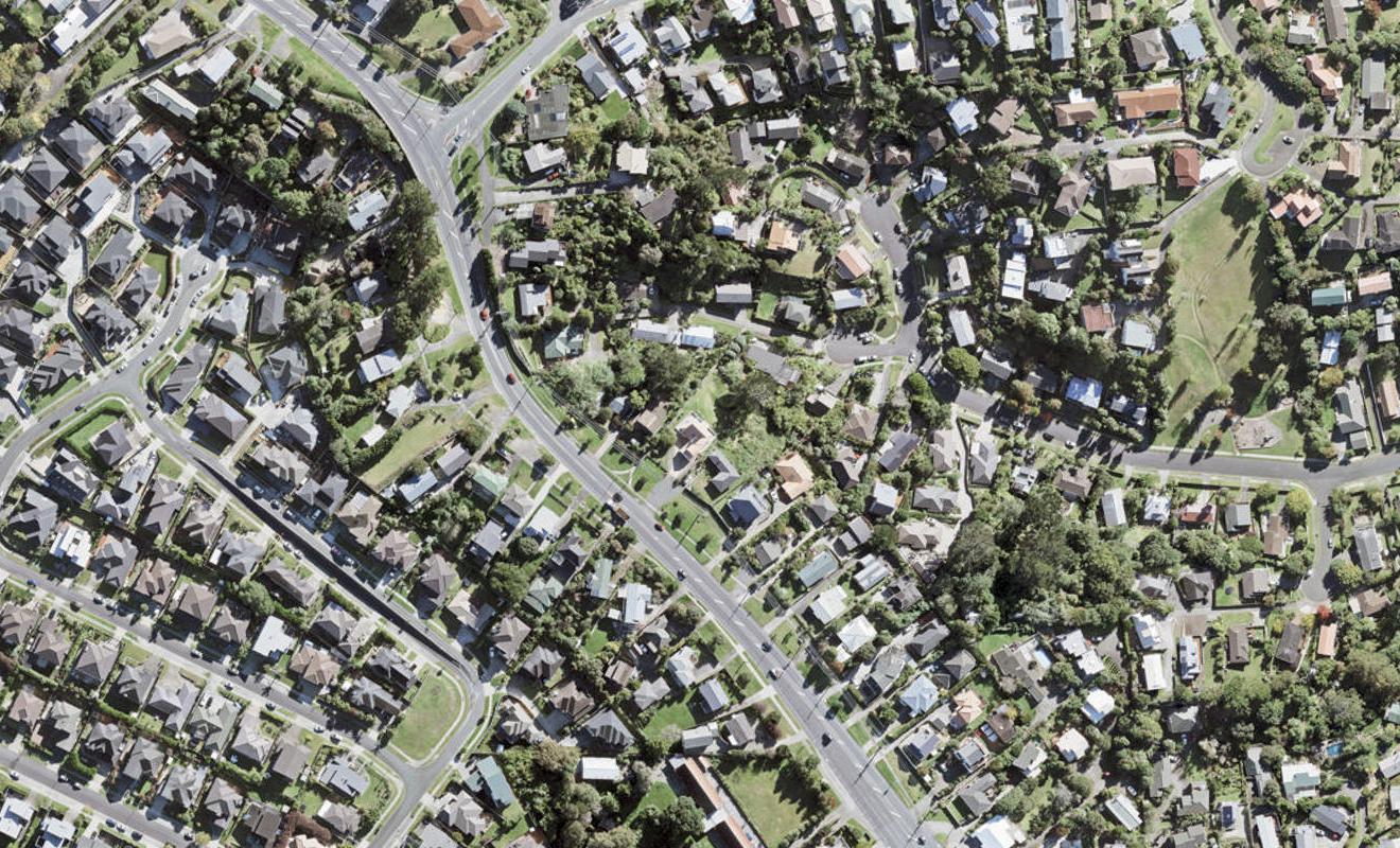 905C East Coast Road, Northcross, Auckland - Carousel 1