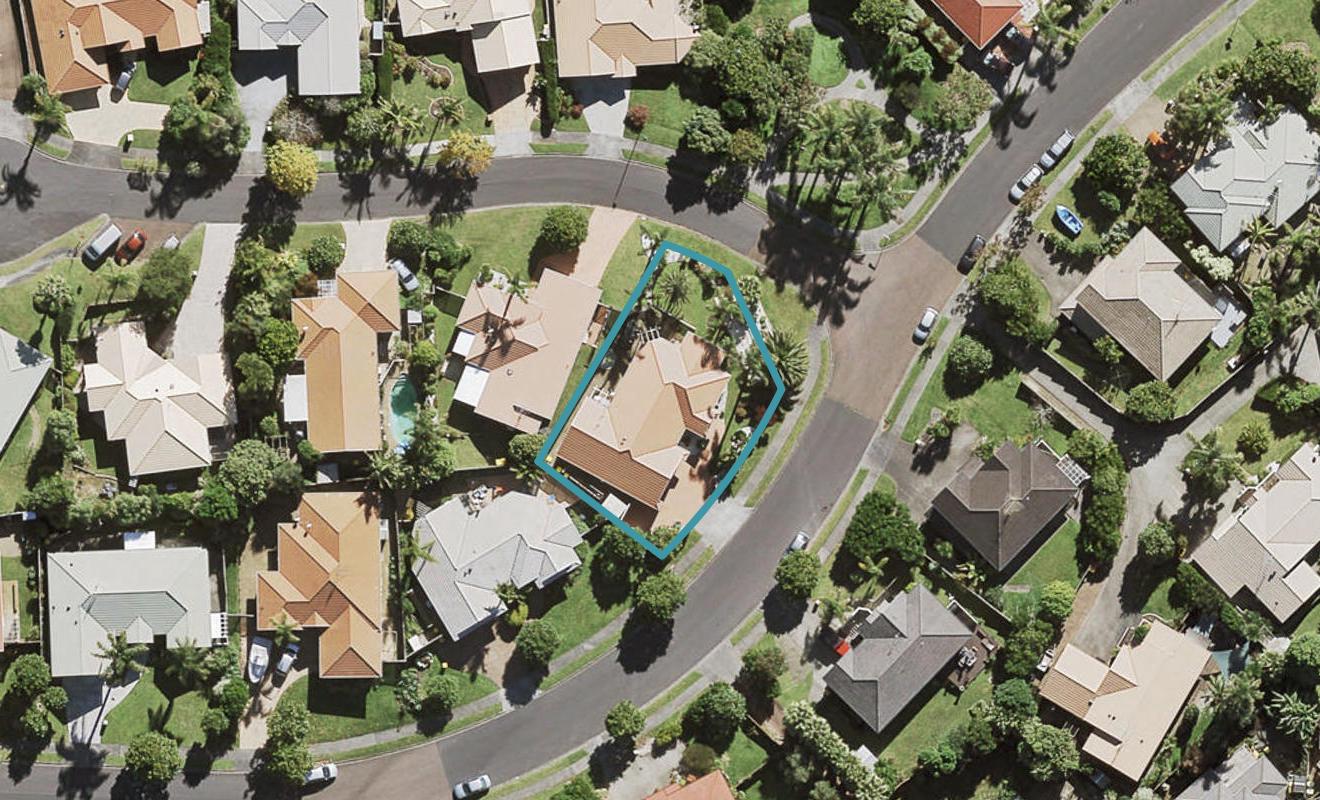 11 Westminster Gardens, Unsworth Heights, Auckland - Carousel 1