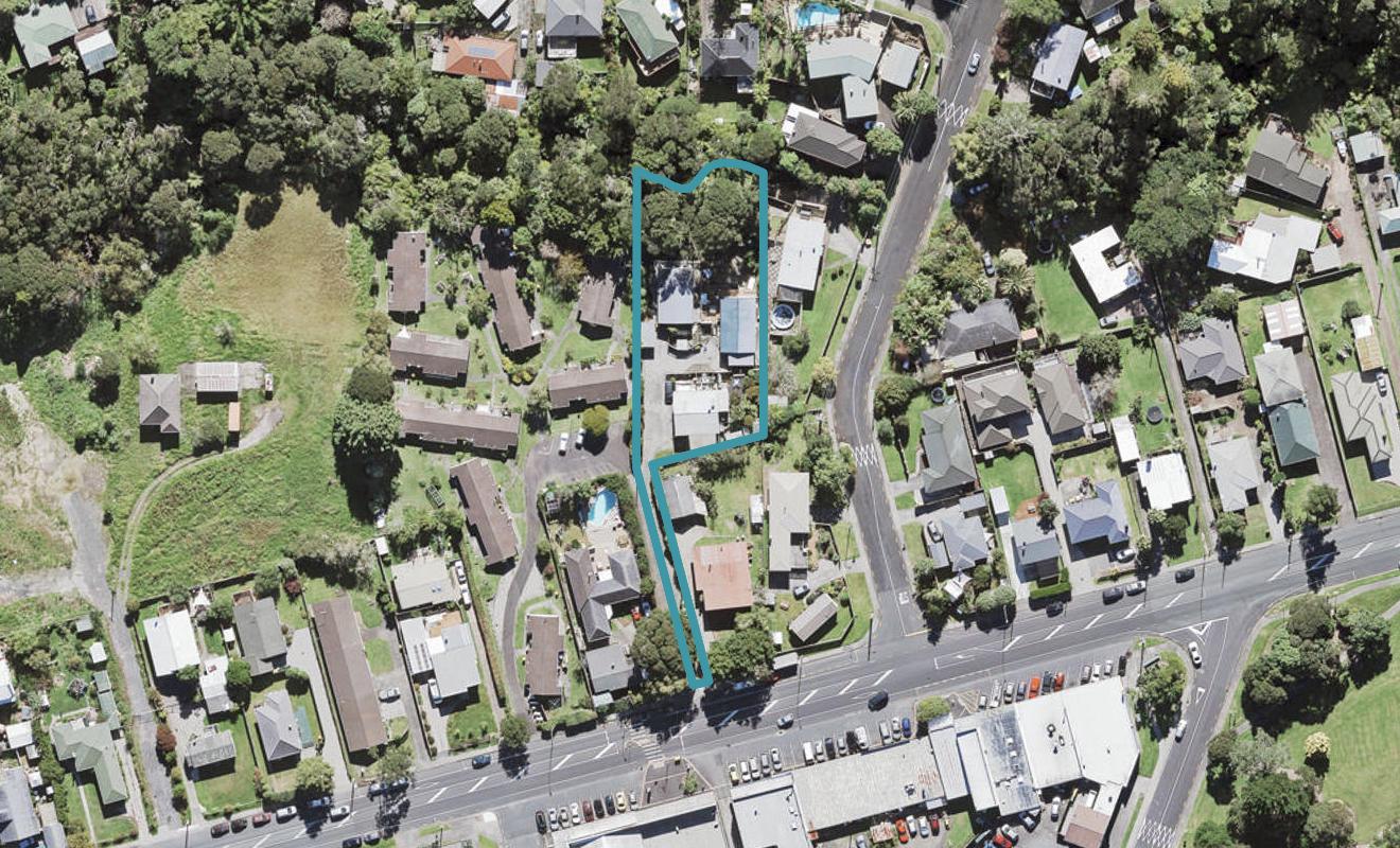 2/69A Godley Road, Green Bay, Auckland - Carousel 1