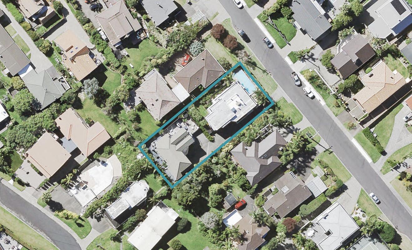 1/26 Bournemouth Terrace, Murrays Bay, Auckland - Carousel 1