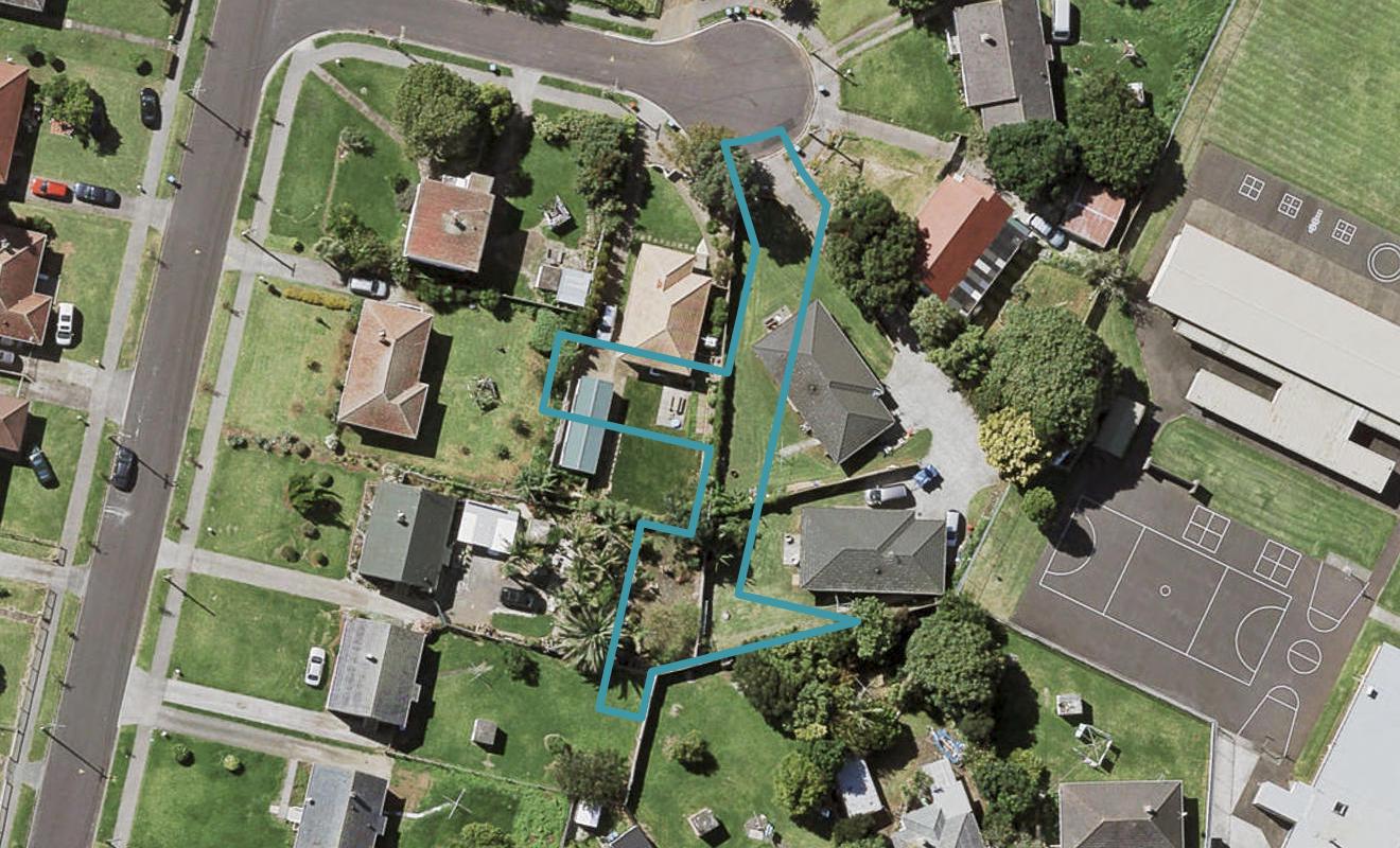 5 Takoto Way, Point England, Auckland - Carousel 1