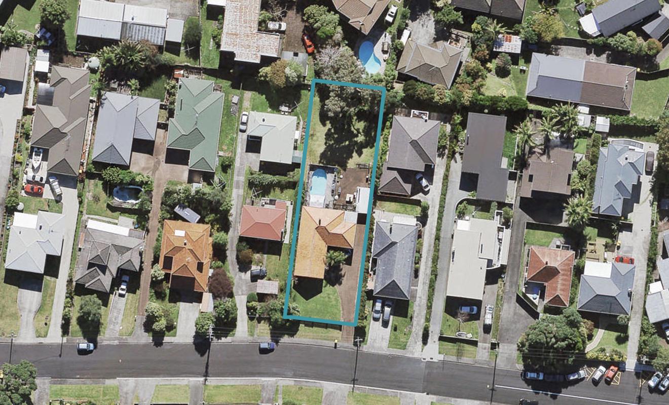20 Kokiri Street, Te Atatu South, Auckland - Carousel 1
