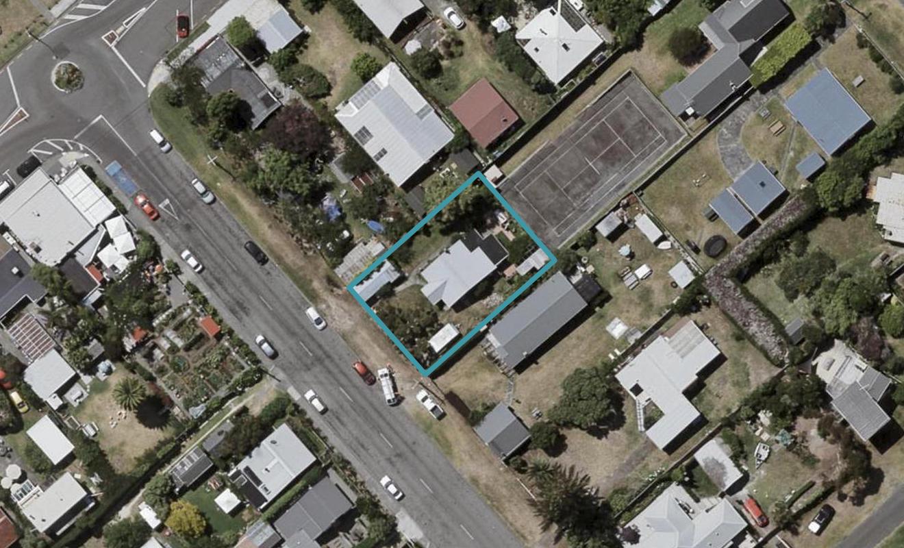 3 Rauparaha Street, Waikanae Beach, Waikanae - Carousel 1