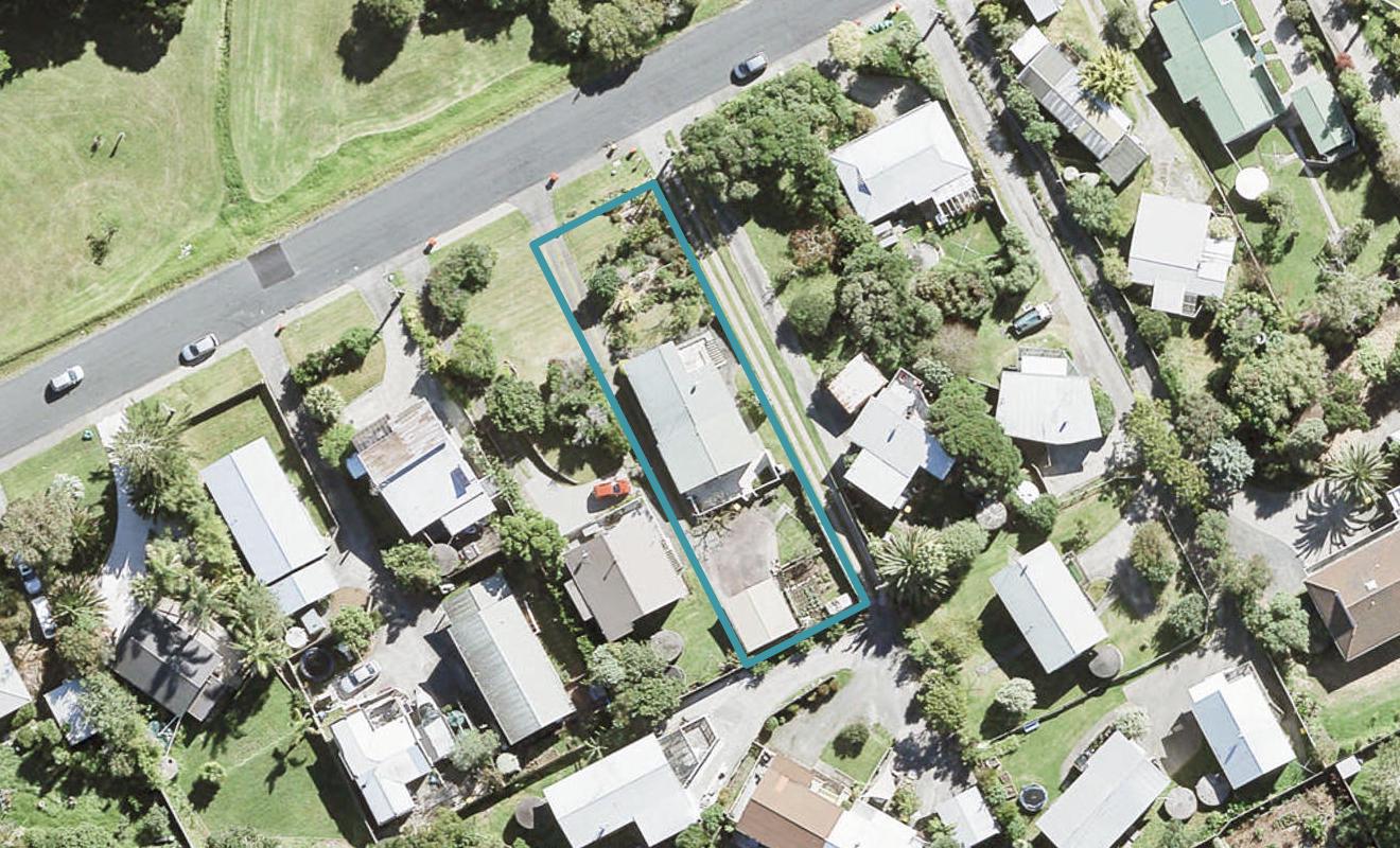 18 Cedar Terrace, Stanmore Bay, Whangaparaoa - Carousel 1