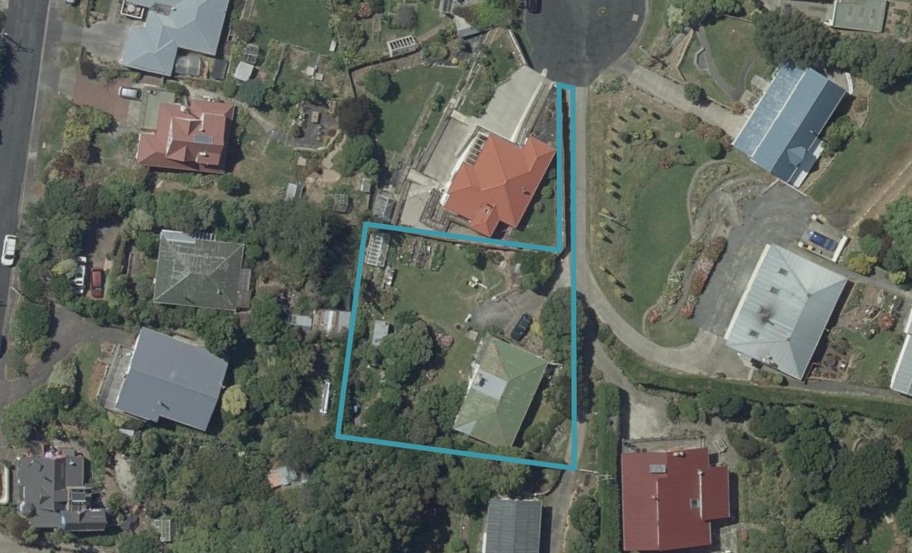 33 Bayne Terrace, Macandrew Bay, Dunedin - Carousel 1