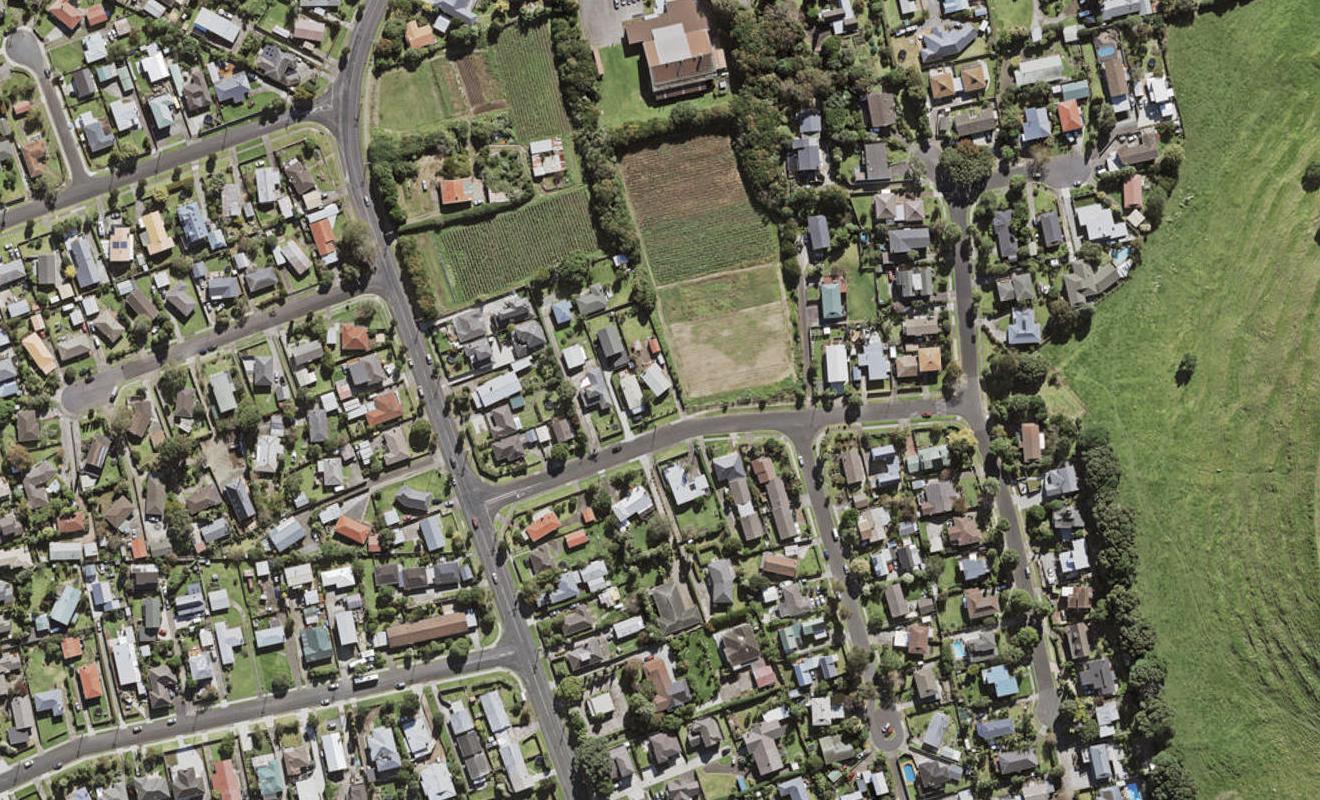 10 Ridgemount Rise, Mangere Bridge, Auckland - Carousel 1