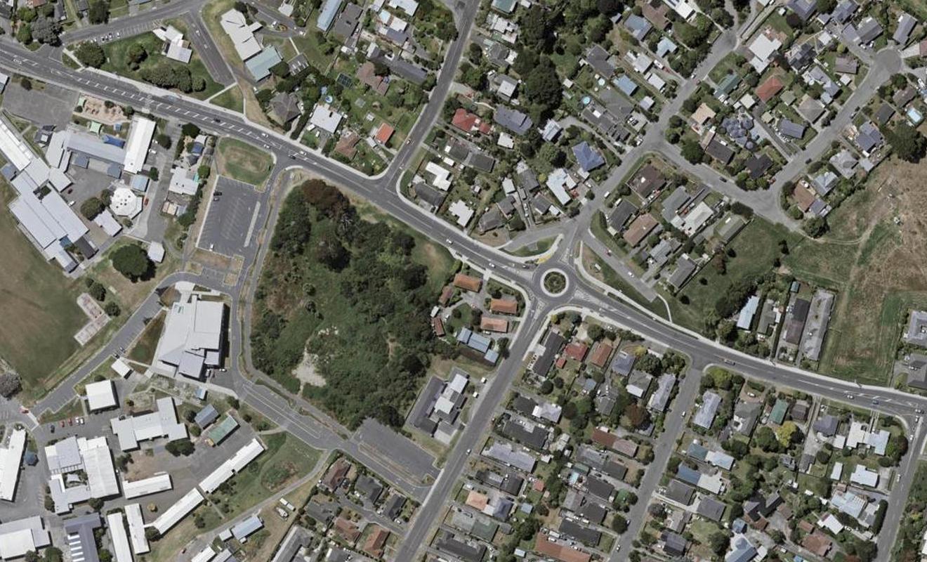 38 Raumati Road, Raumati Beach, Paraparaumu - Carousel 1