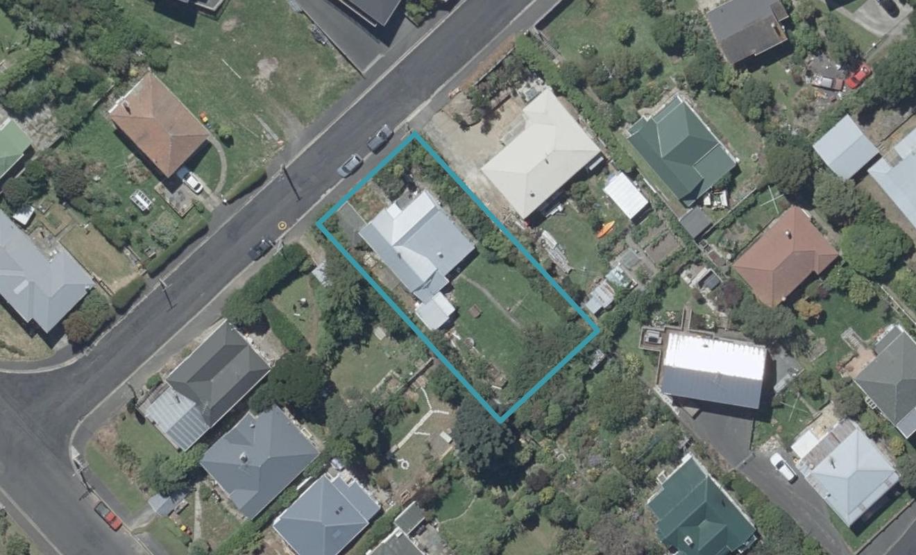12 Fortune Street, Dalmore, Dunedin - Carousel 1